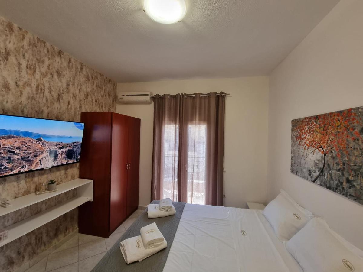 Premium Suites Ofrínion Exteriér fotografie