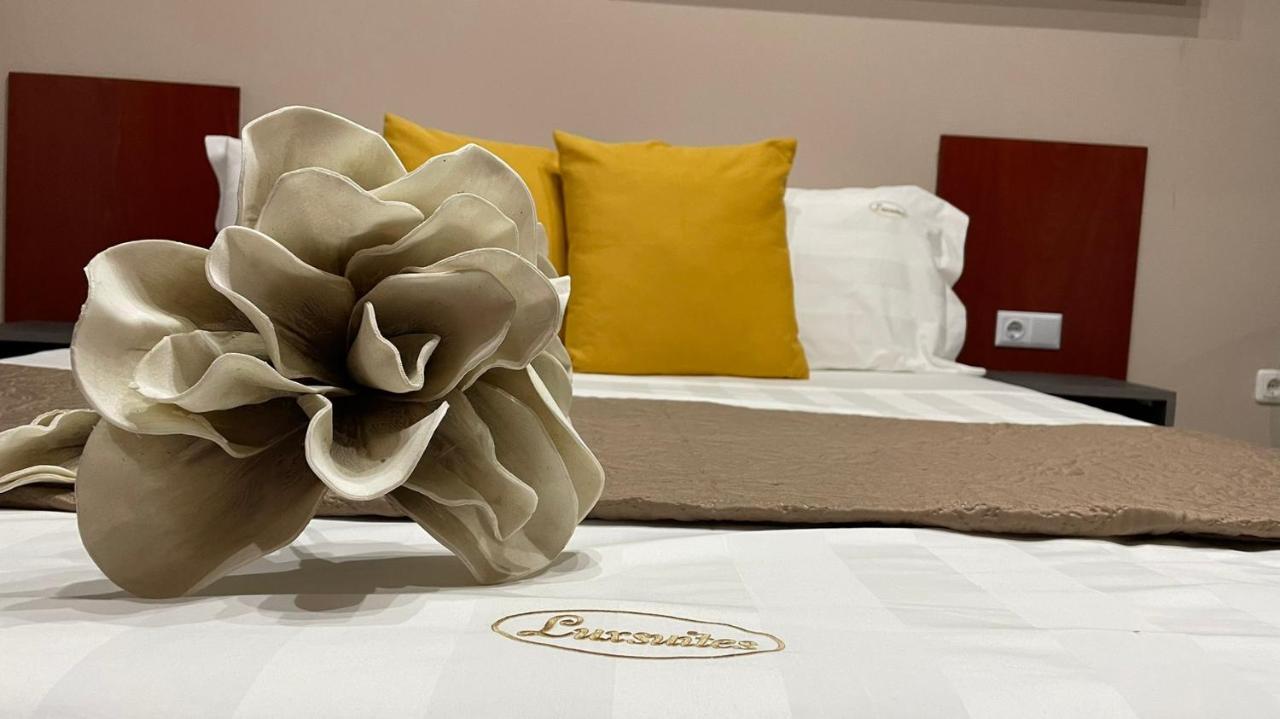 Premium Suites Ofrínion Exteriér fotografie