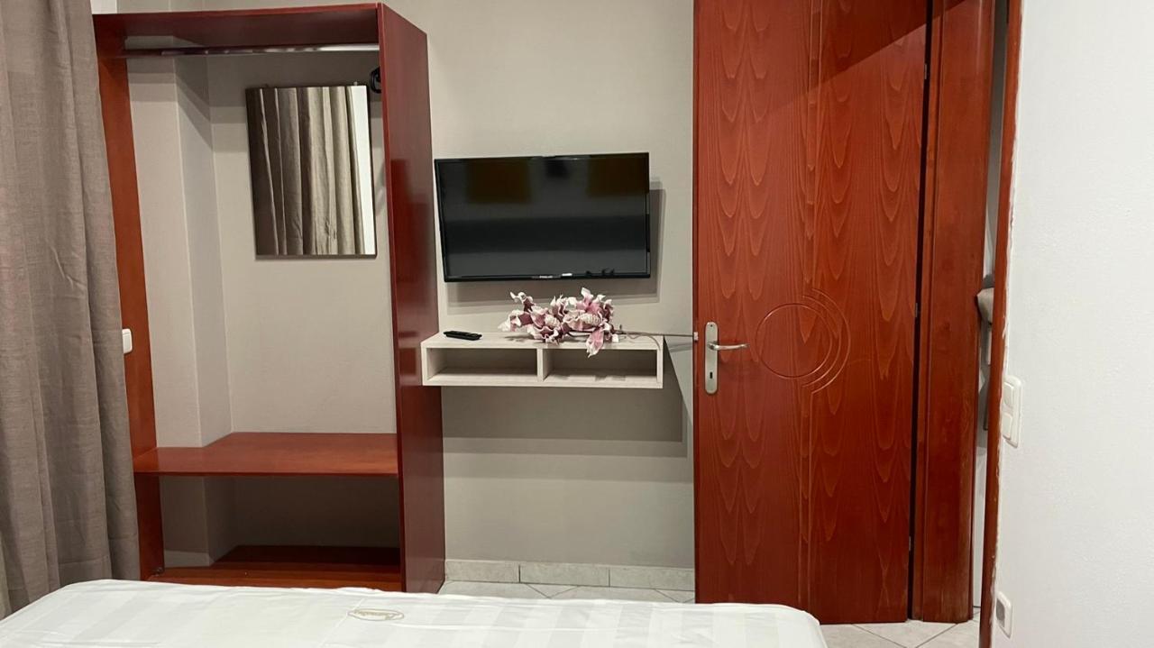 Premium Suites Ofrínion Exteriér fotografie