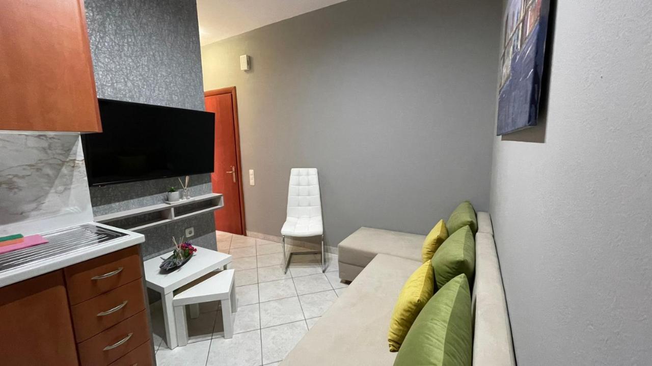 Premium Suites Ofrínion Exteriér fotografie