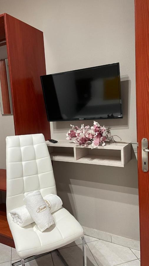 Premium Suites Ofrínion Exteriér fotografie