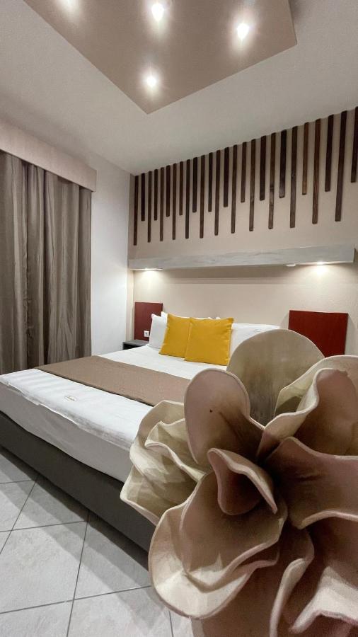Premium Suites Ofrínion Exteriér fotografie
