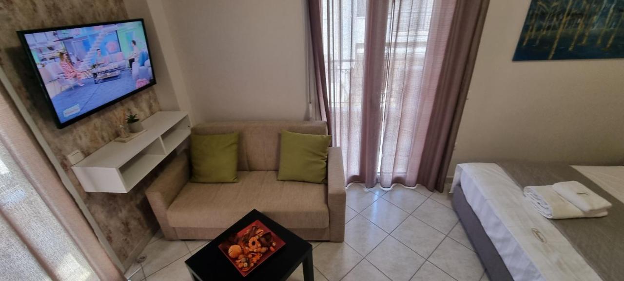 Premium Suites Ofrínion Exteriér fotografie